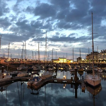 Alojamientos Muelle De ヒホン エクステリア 写真